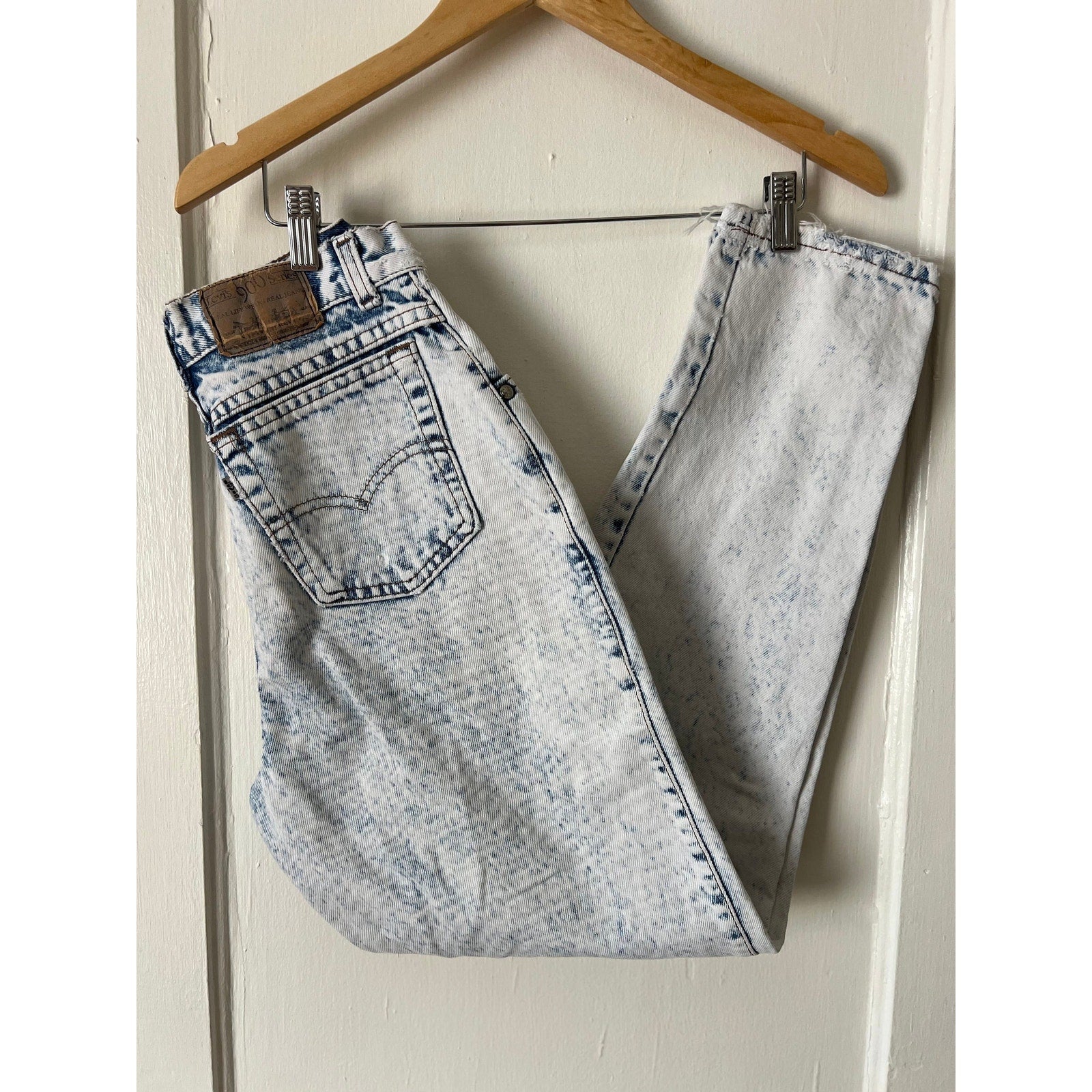 80s Levi's Jeans - Silver Tab 900 Series Distressed Acid Wash Denim | 26"W