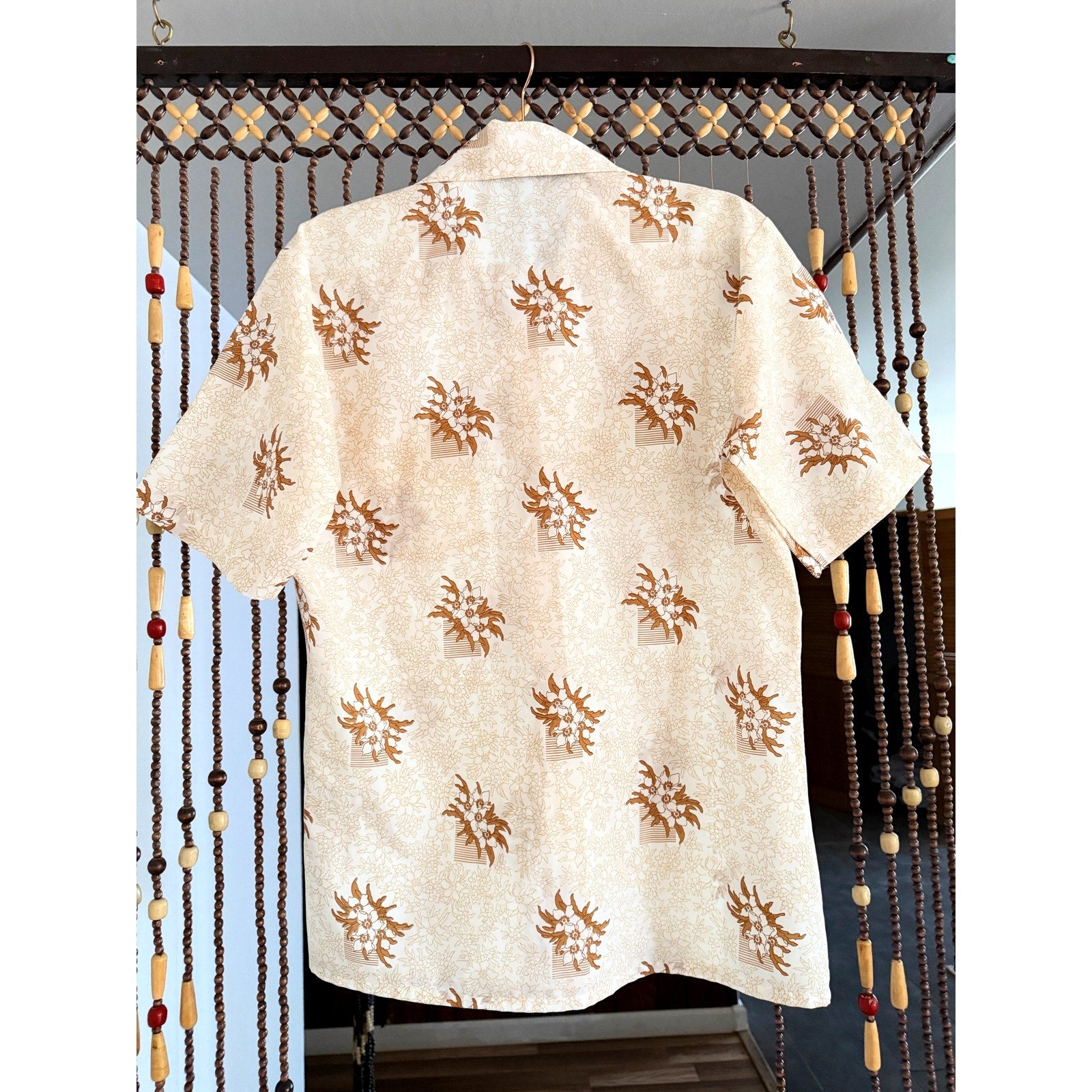 1970s Men's Studio One Short Sleeve Oxford Shirt | Tropical Floral Print | Size M