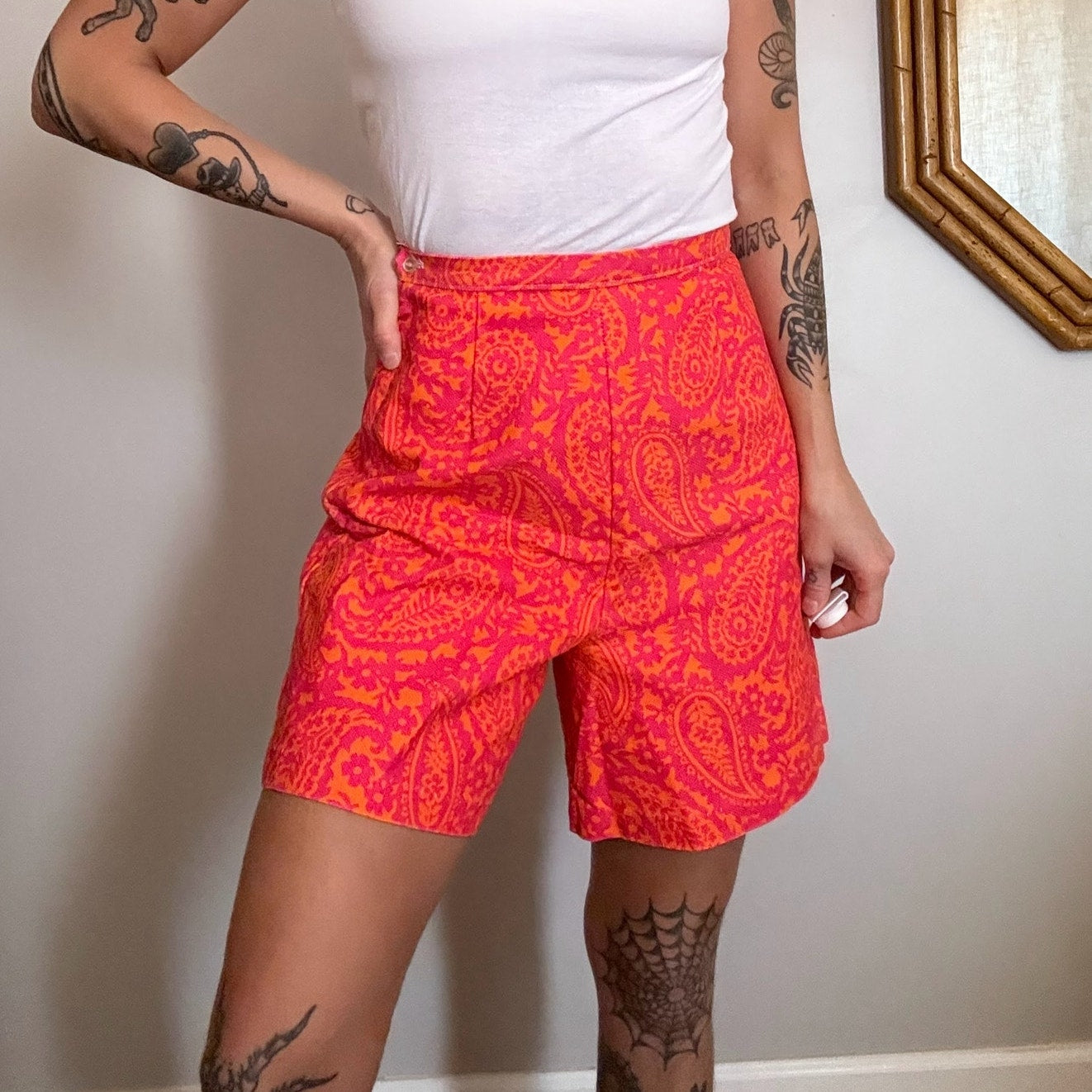 Vintage 60s Groovy Hot Pink & Orange Bermuda Shorts | Size XS