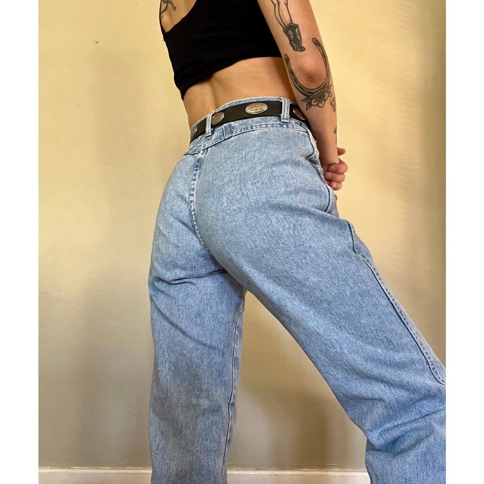 1980s Wrangler Silverlake Denim Jeans in Light Acid Wash Mom Jeans / Straight Leg Fit with Western Details | High Waist / High Rise