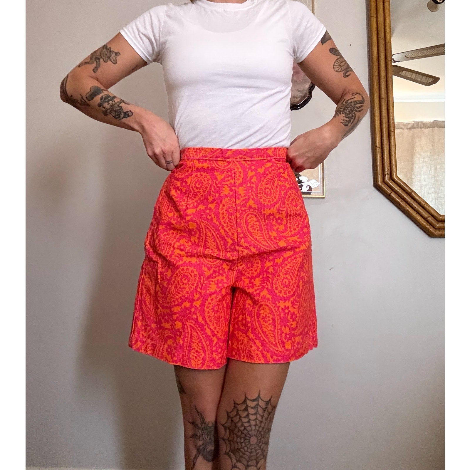 Vintage 60s Groovy Hot Pink & Orange Bermuda Shorts | Size XS