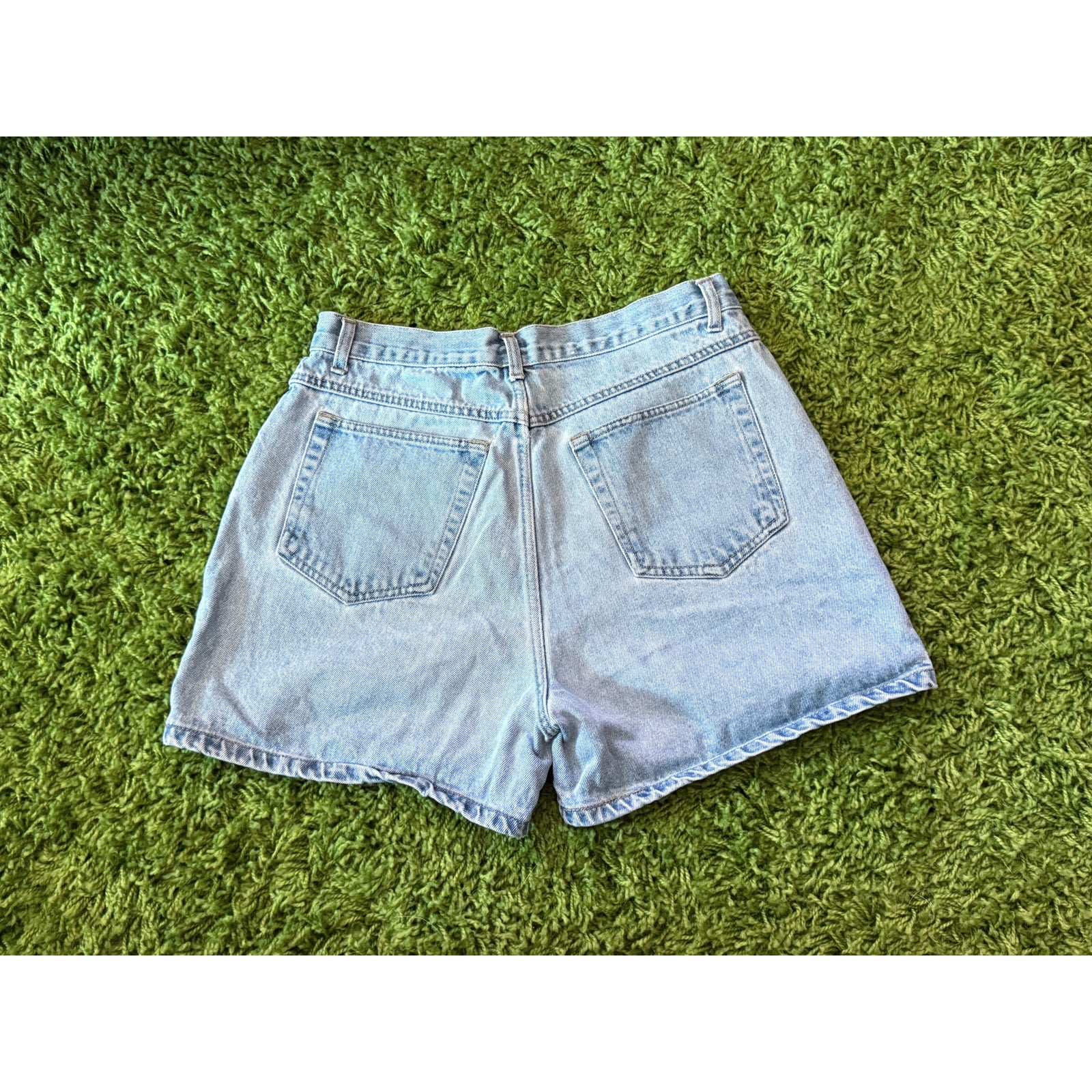 80s/90s Honors Light Wash High Waist Denim Shorts | 30W
