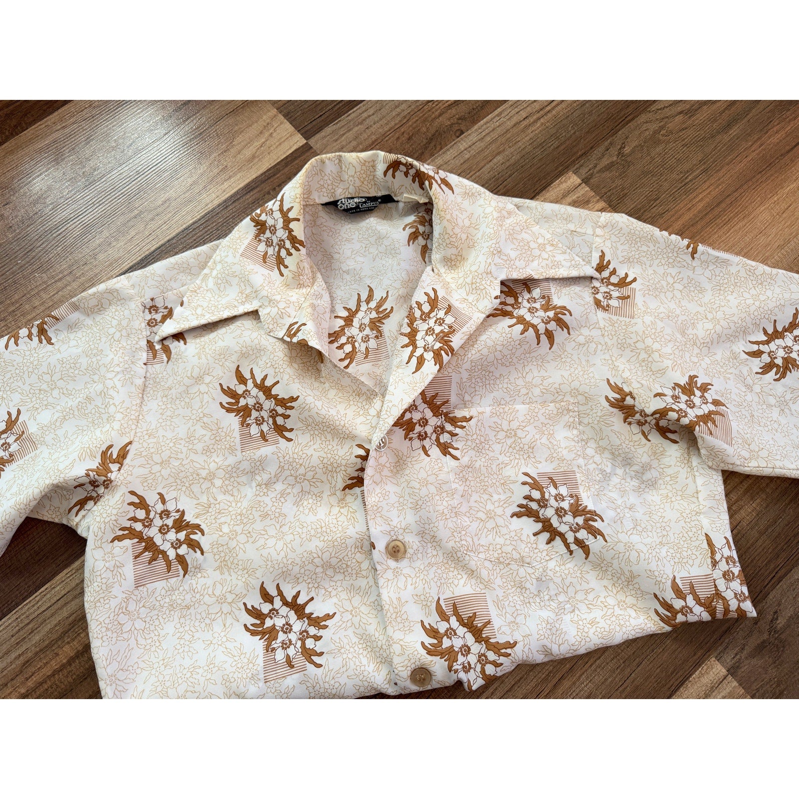 1970s Men's Studio One Short Sleeve Oxford Shirt | Tropical Floral Print | Size M