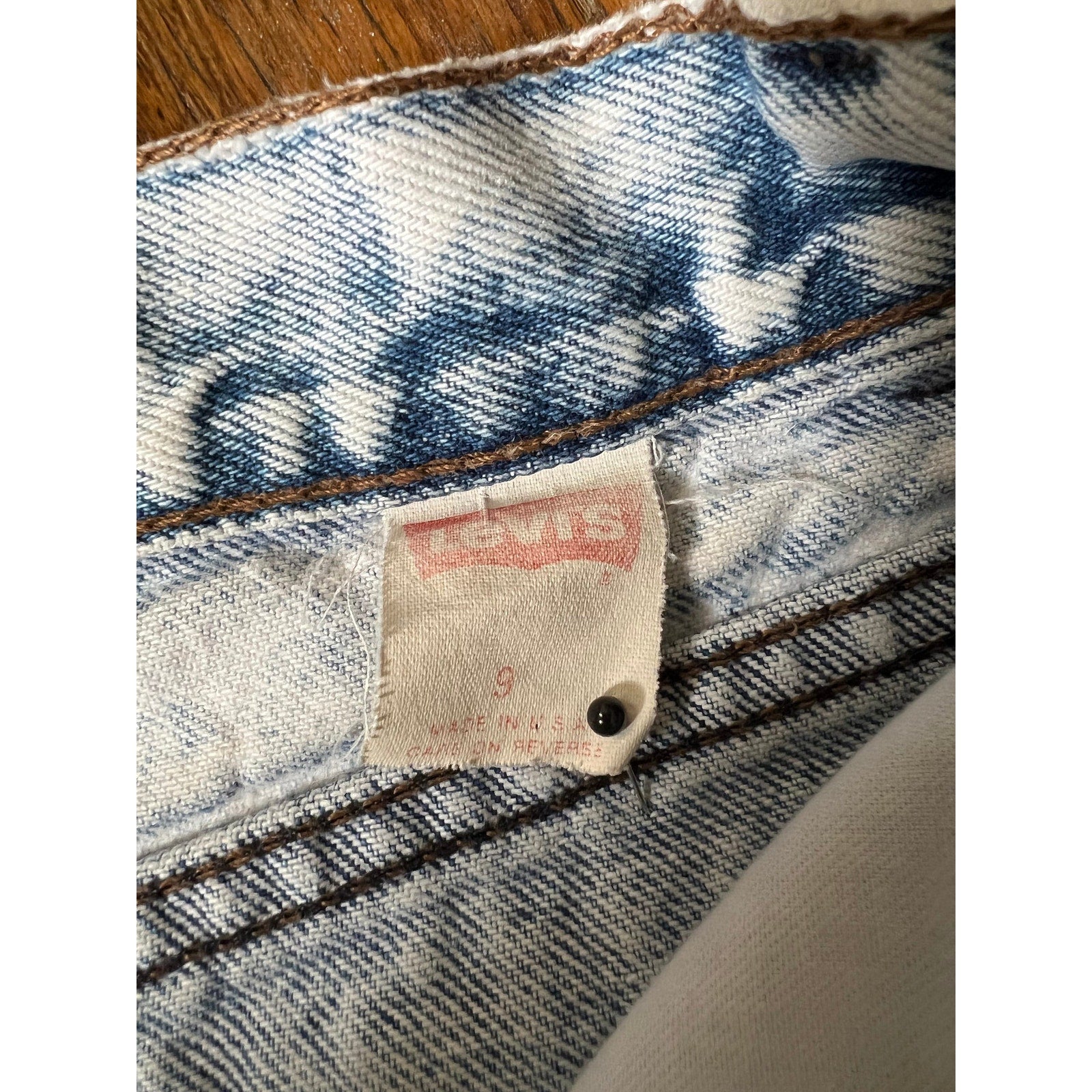 80s Levi's Jeans - Silver Tab 900 Series Distressed Acid Wash Denim | 26"W