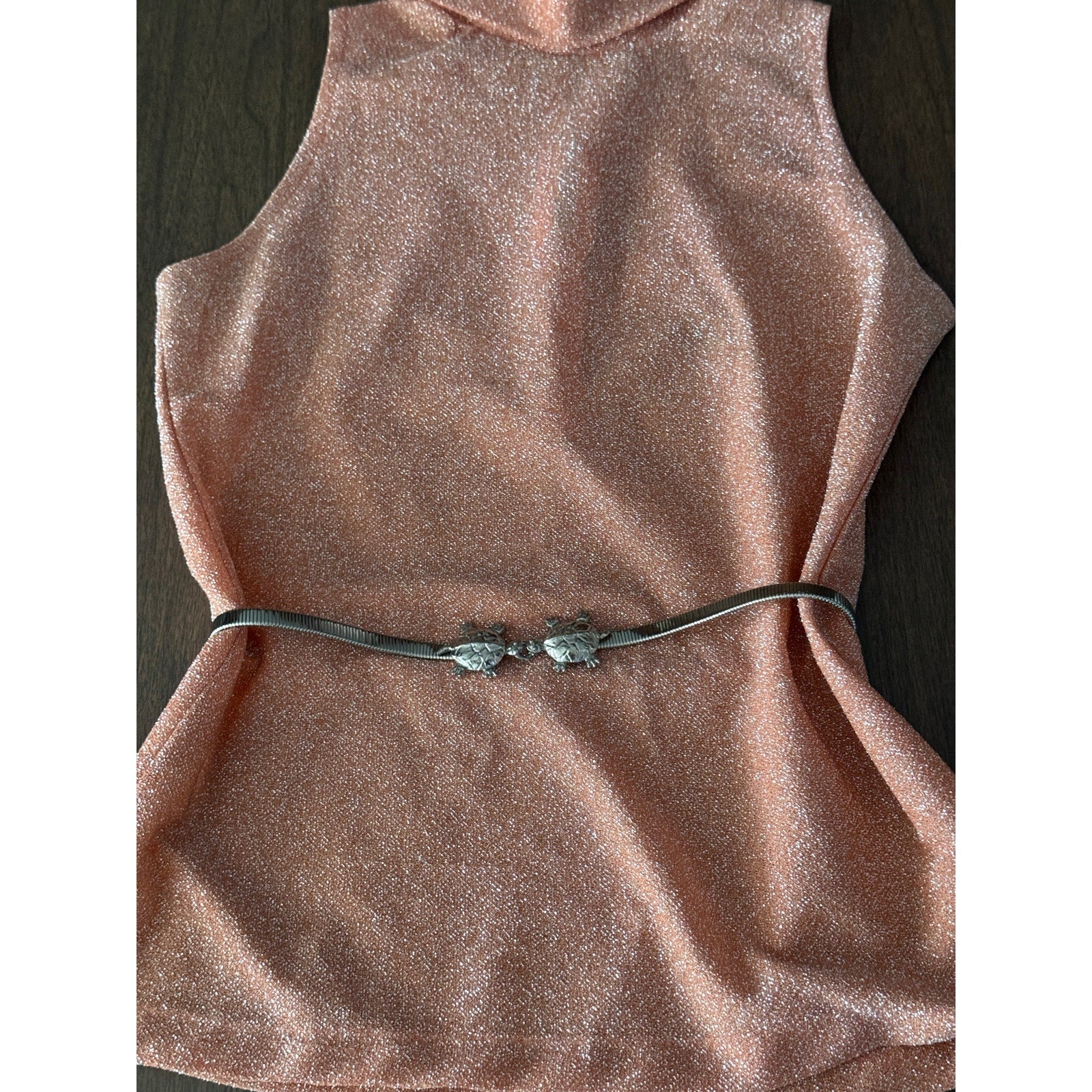 1970s Silver Kissing Turtles Clasp Belt | Stretchy Snake Chain Style