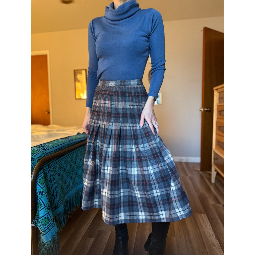 1950s Pendleton Plaid Wool Turnabout Skirt | Size 26 (XS)