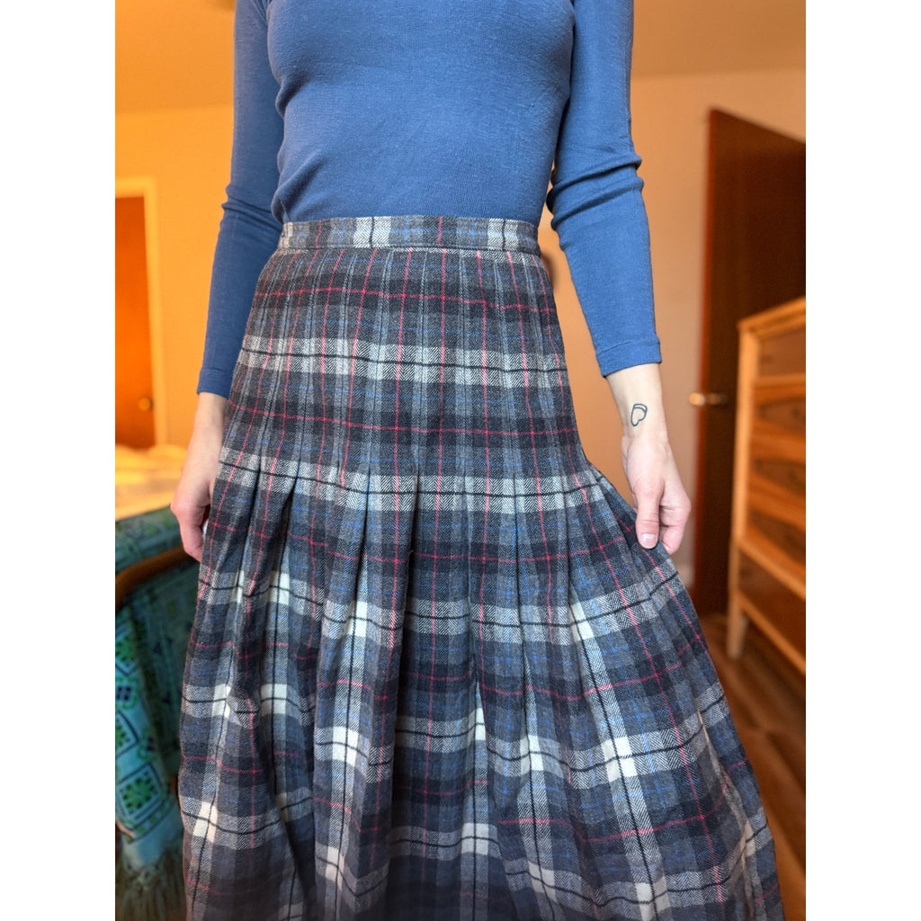 1950s Pendleton Plaid Wool Turnabout Skirt | Size 26 (XS)