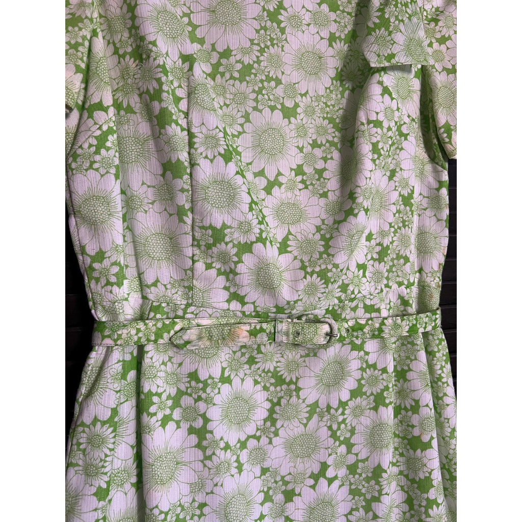 50s/60s Daisy Print Mod Wiggle Dress | 29" W - Medium