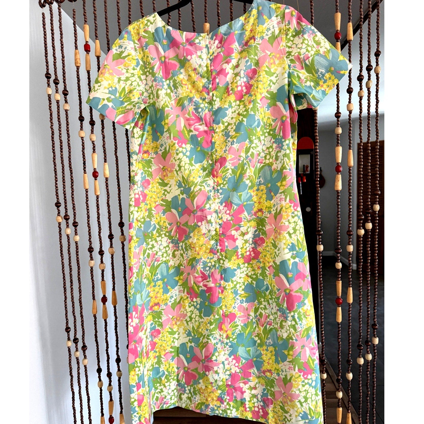 1960s Floral Pastel Mod Shift Dress - Size M/L