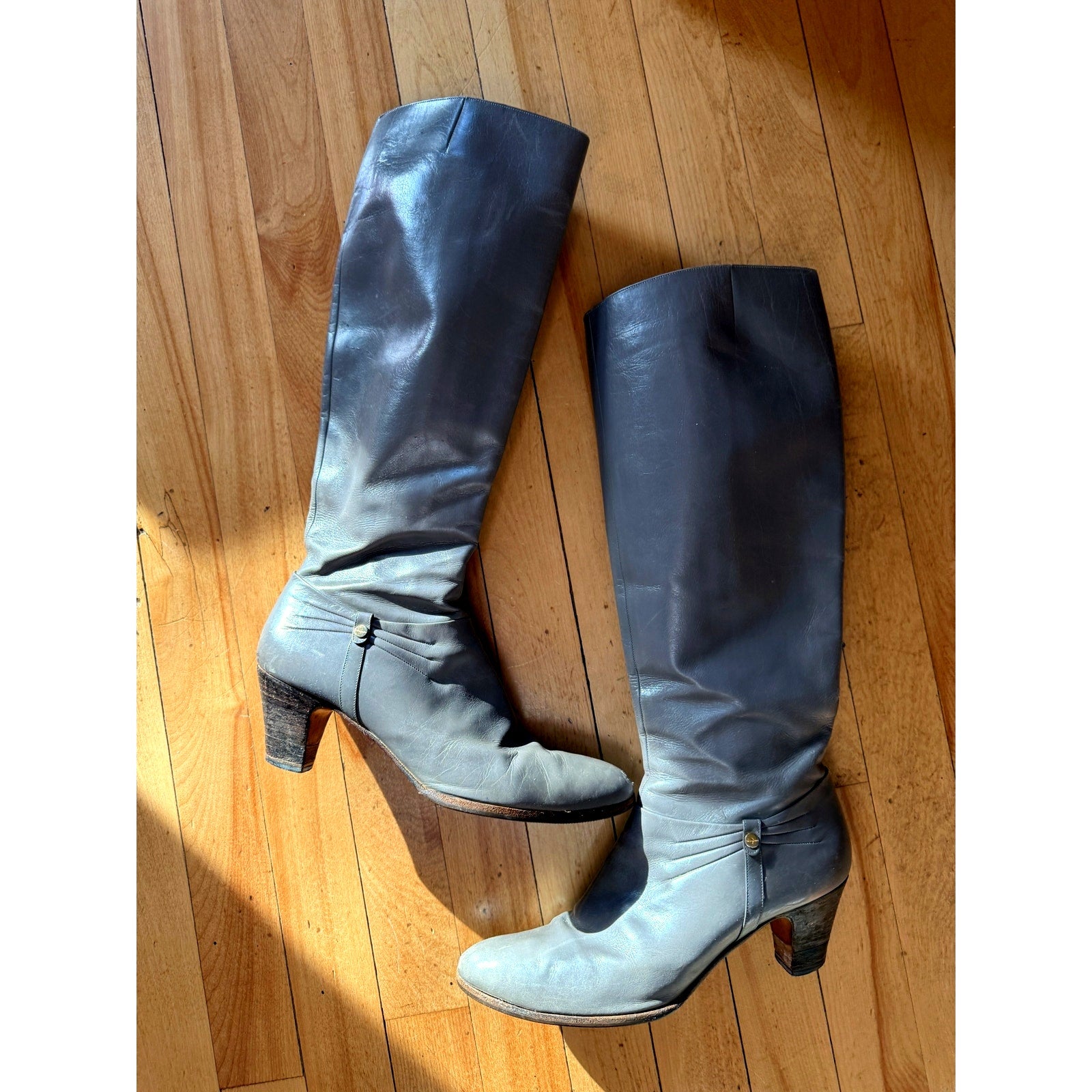 Vintage Salvatore Ferragamo Gray/Taupe Knee High Leather Boots | 8.5