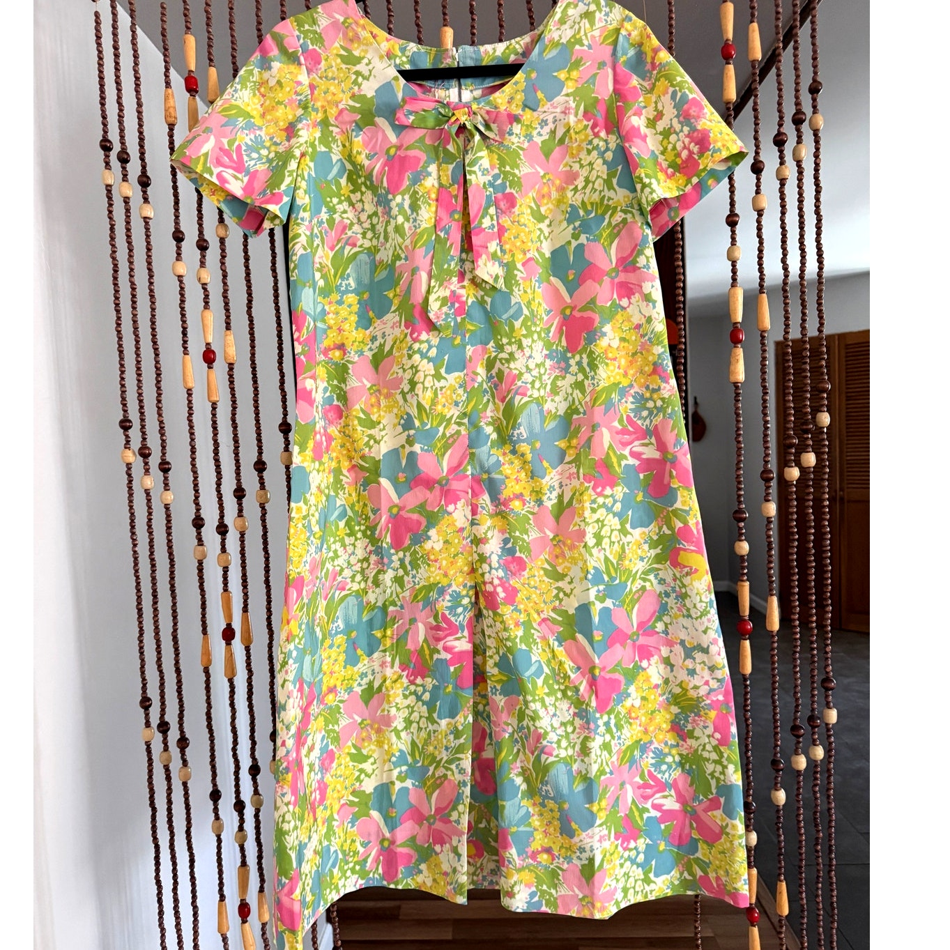 1960s Floral Pastel Mod Shift Dress - Size M/L