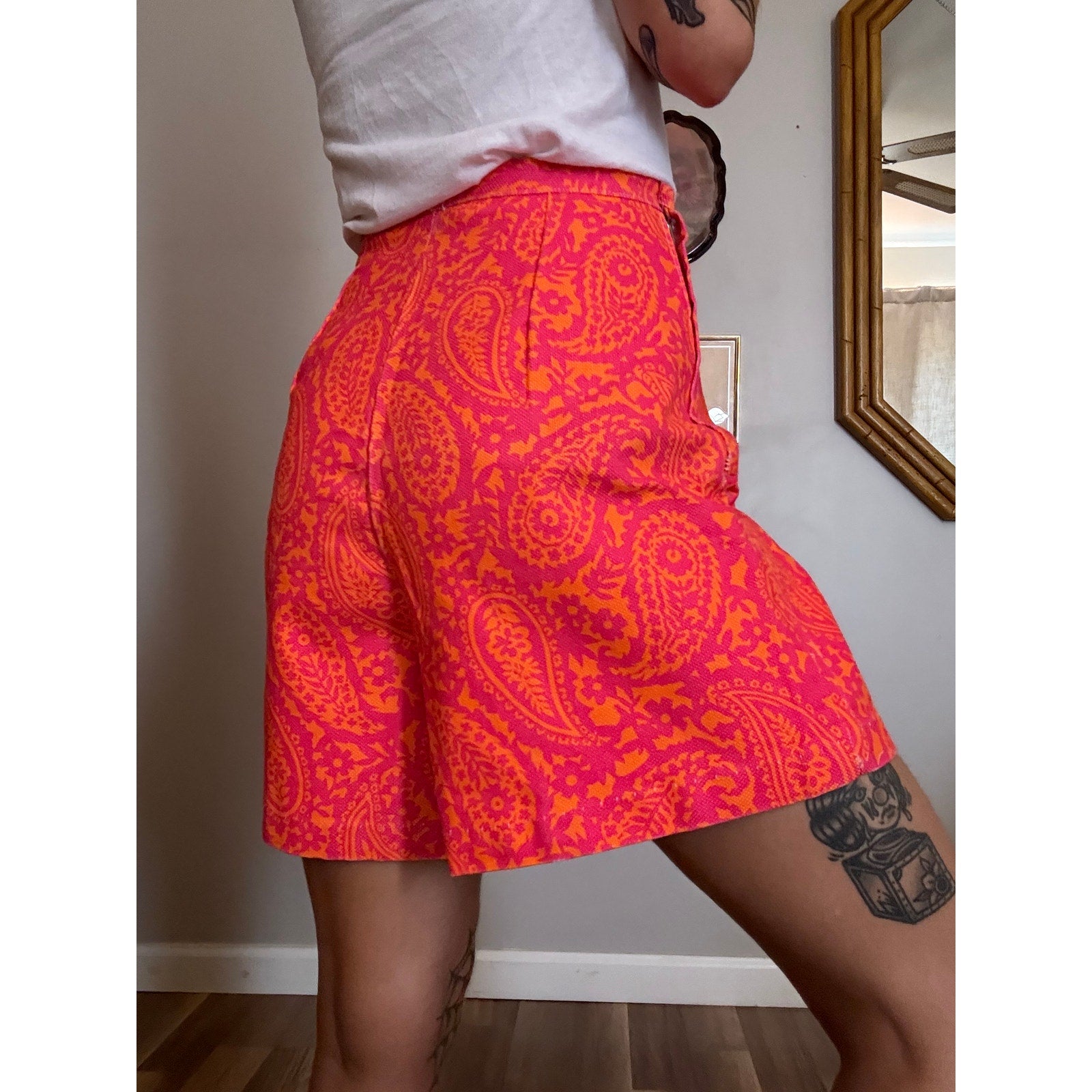 Vintage 60s Groovy Hot Pink & Orange Bermuda Shorts | Size XS