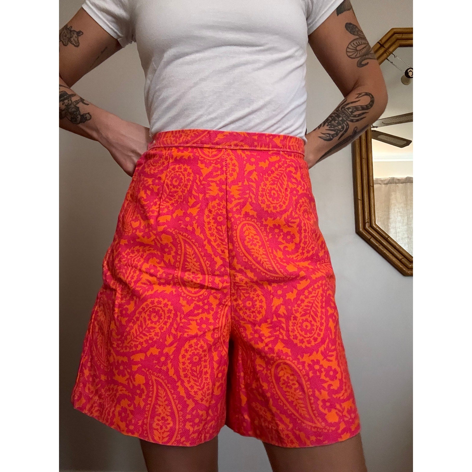 Vintage 60s Groovy Hot Pink & Orange Bermuda Shorts | Size XS