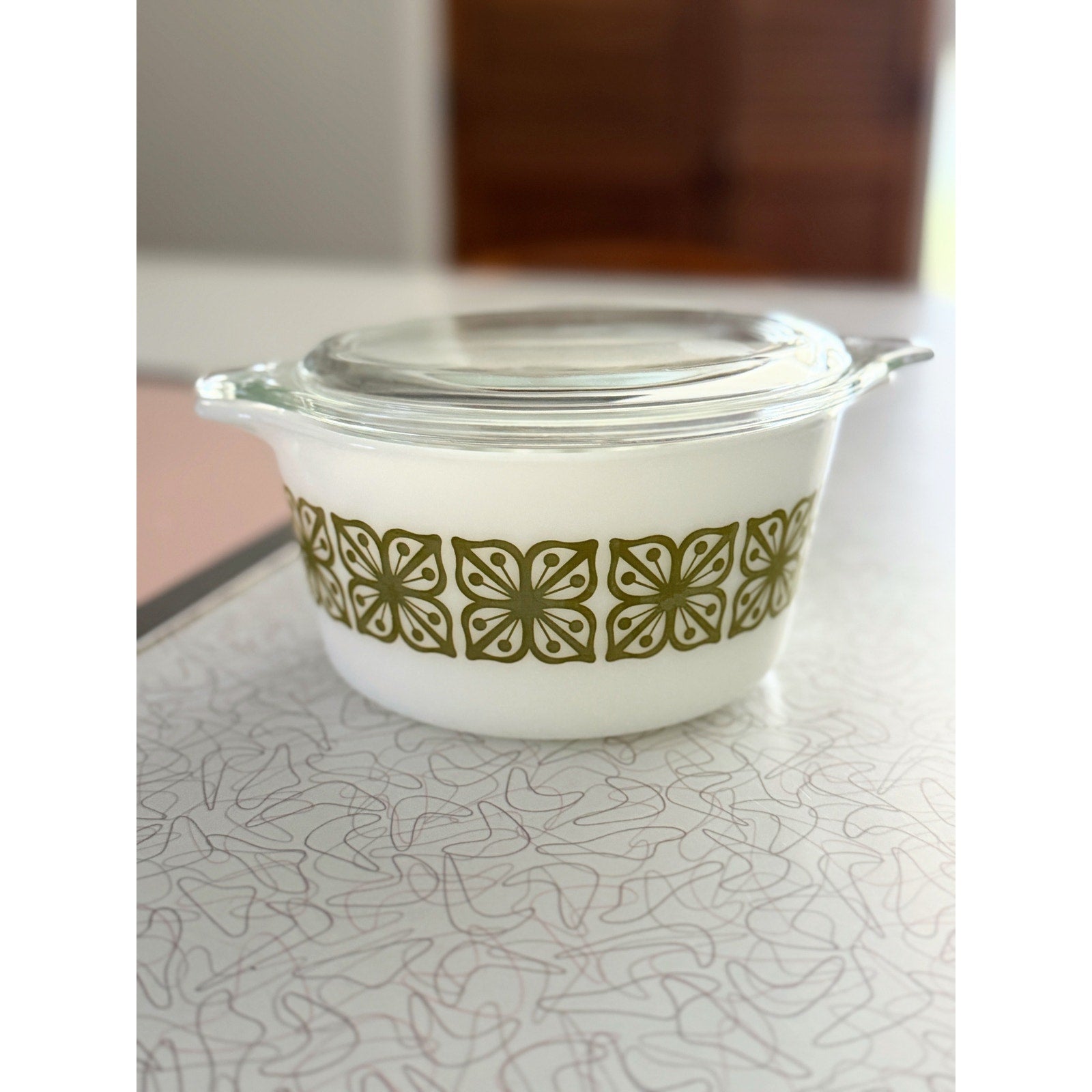 Vintage PYREX 1 QT Baking / Casserole Dish with Lid #473 Autumn Floral Verde