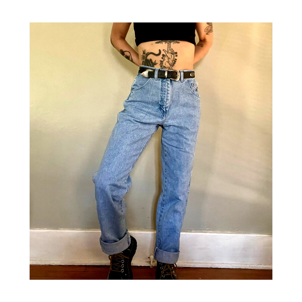 1980s Wrangler Silverlake Denim Jeans in Light Acid Wash Mom Jeans / Straight Leg Fit with Western Details | High Waist / High Rise