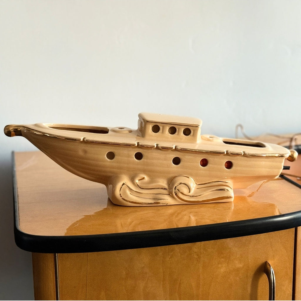 MCM 1950s Ceramic Sailboat TV Lamp | Beige & Gold