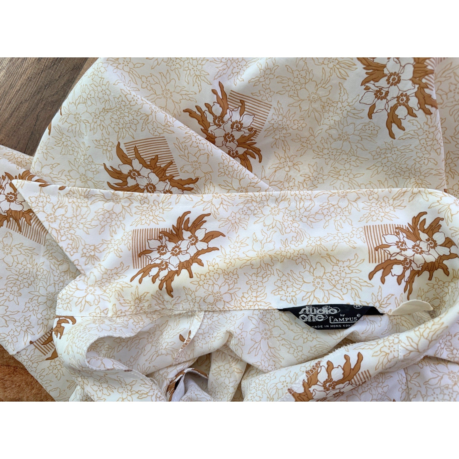 1970s Men's Studio One Short Sleeve Oxford Shirt | Tropical Floral Print | Size M