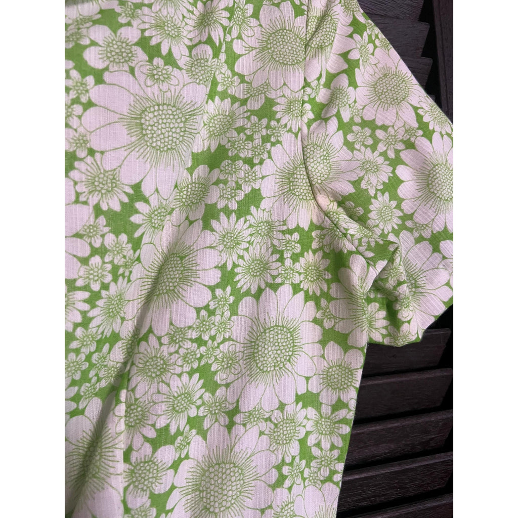50s/60s Daisy Print Mod Wiggle Dress | 29" W - Medium